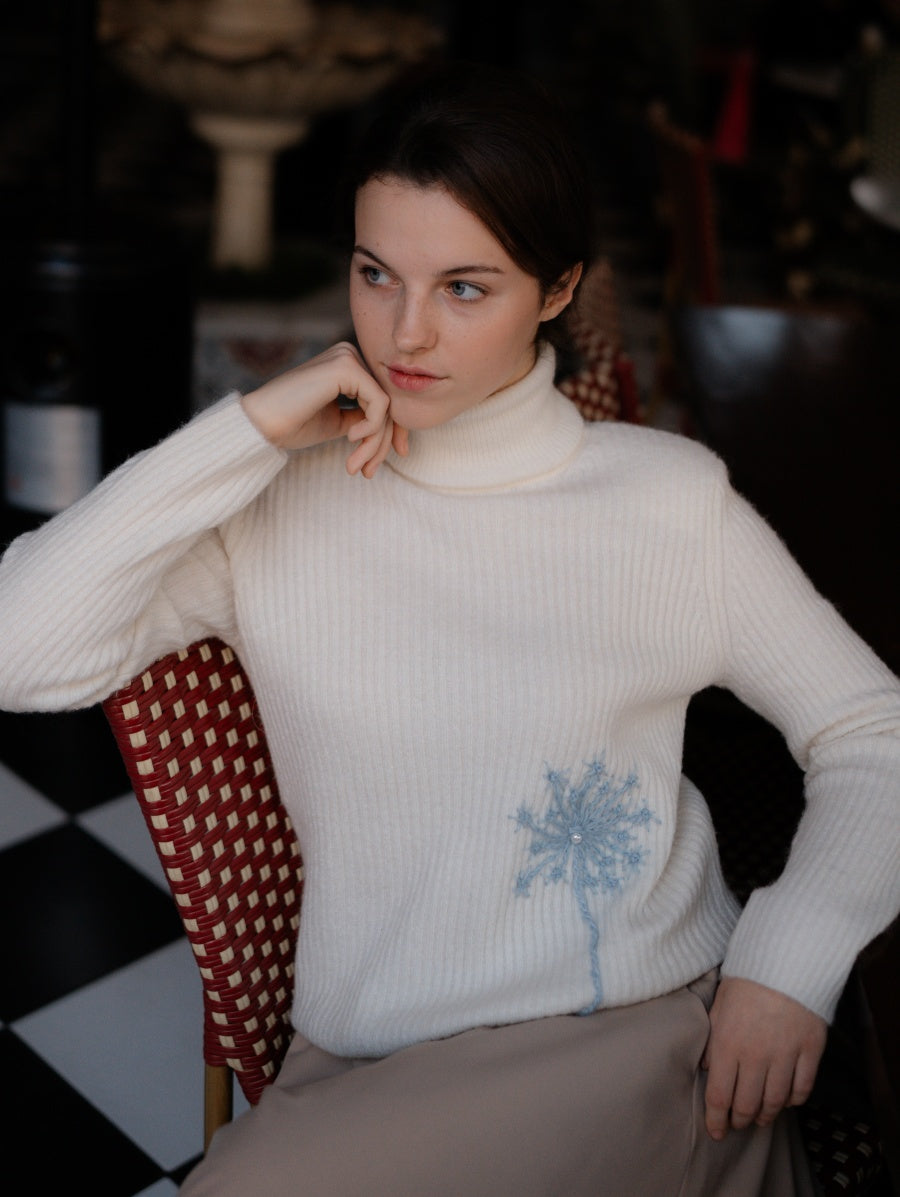 Dandelion Wool White Turtleneck Sweater